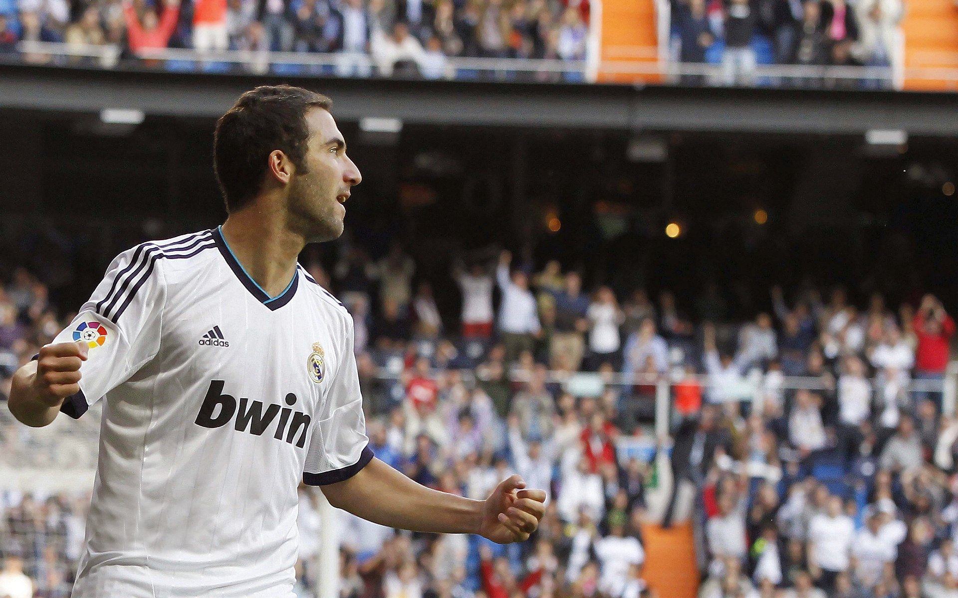 爱游戏体育平台-快船球队主场优势日益凸显，快船主场叫什么名字